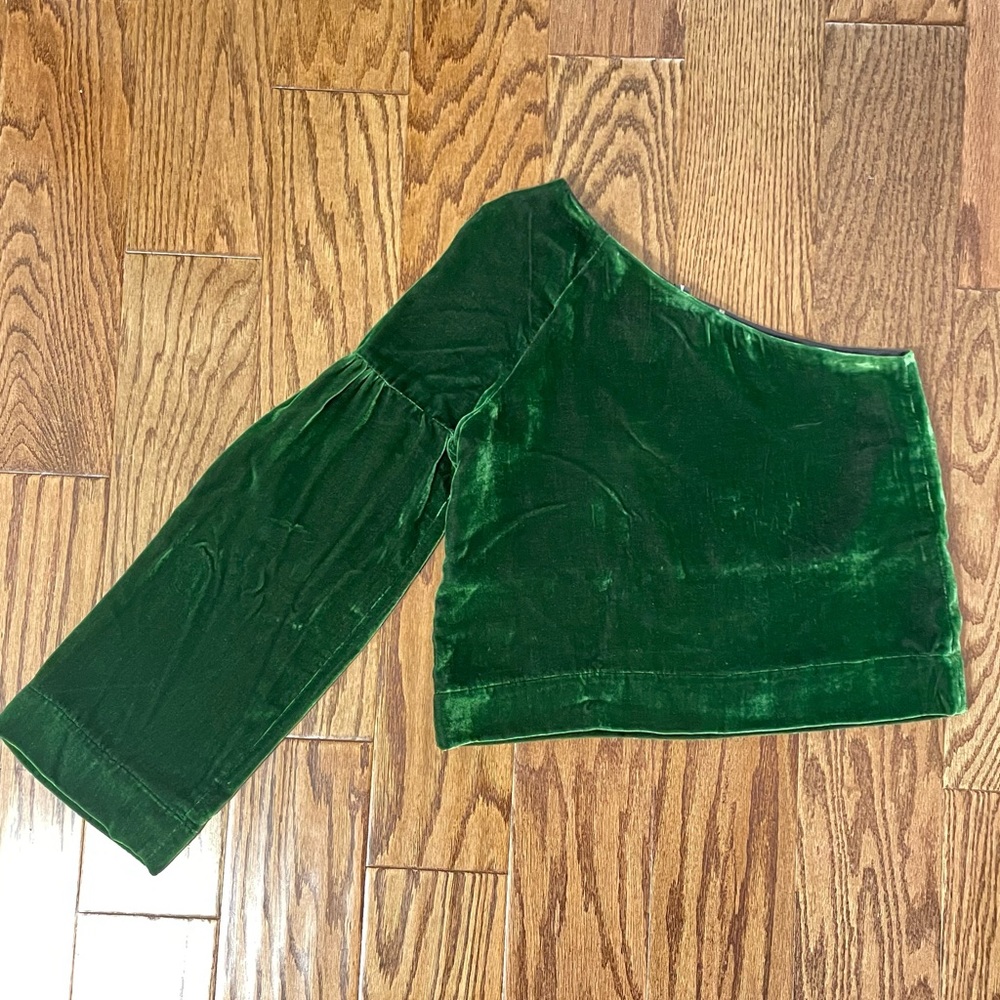 VEDA Velvet Off the Shoulder Bell Sleeve Emerald Green Crop Top